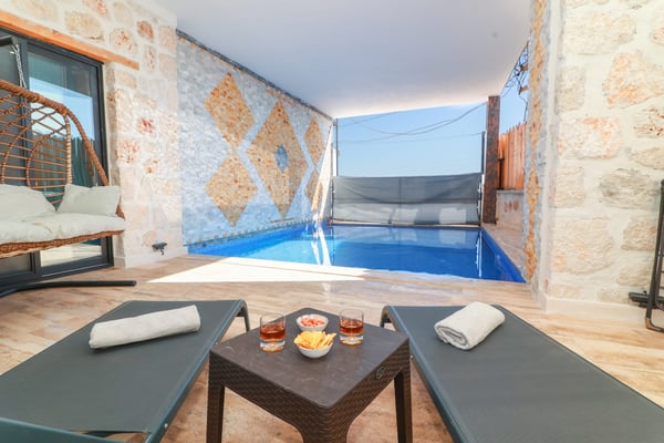 Villa Jumbo-2, Kalkan Bölgesinde, Deniz Manzaralı, Jakuzili, Muhafazakar 2