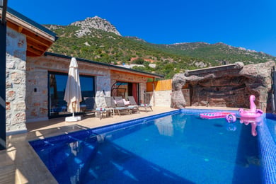Villa Jumbo-1, Kalkan Bölgesinde, 2 Odalı, Jakuzili ve Muhafazakar 1