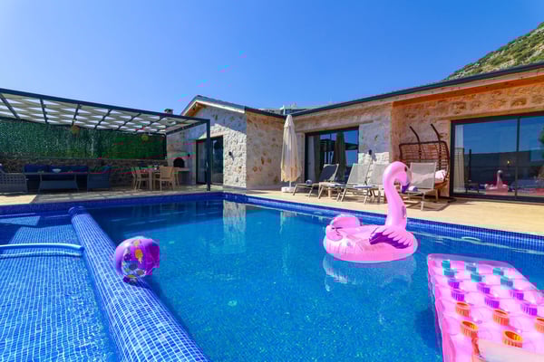 Villa Jumbo-1, Kalkan Bölgesinde, 2 Odalı, Jakuzili ve Muhafazakar 1