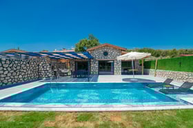 Villa Karder-1, Kalkan Bölgesinde, Geniş Havuzlu, Doğa Manzaralı Villa 2