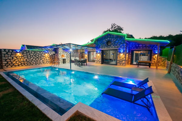 Villa Karder-1, Kalkan Bölgesinde, Geniş Havuzlu, Doğa Manzaralı 1