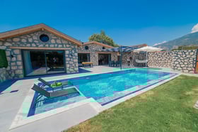 Villa Karder-2, Kalkan Bölgesinde, 2 Odalı, Jakuzili ve Muhafazakar 1