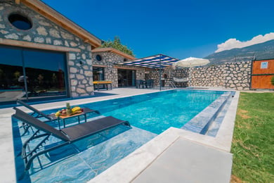 Villa Karder-2, Kalkan Bölgesinde, 2 Odalı, Jakuzili ve Muhafazakar 1