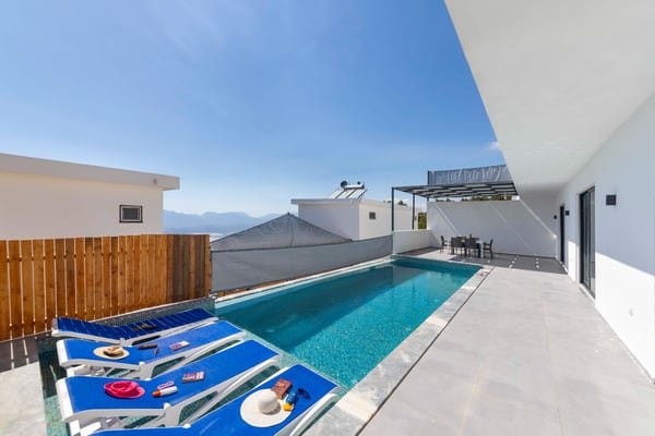 Villa Bernis-4, Süit Odalı, Korunaklı Havuzlu Jakuzili Villa 3