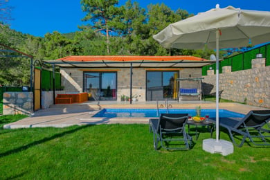 Villa Tuil, Kalkan Bölgesinde, Jakuzili, Korunaklı Havuzlu 1
