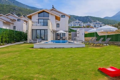 Villa İbi-1, Fethiye Bölgesinde, Çift Jakuzili, Saunalı ve 4 Odalı 1