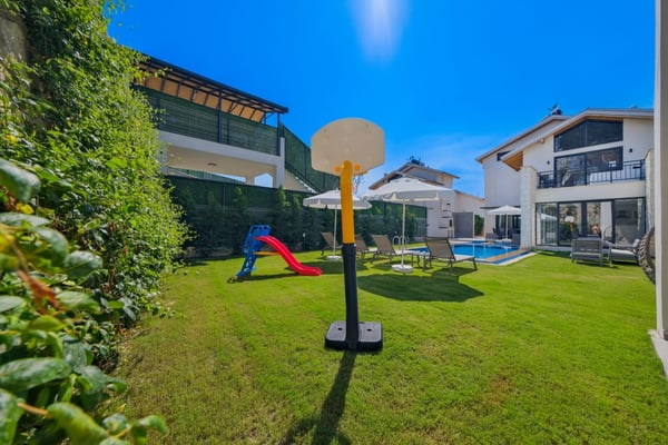 Villa İbi-3, Fethiye Bölgesinde, Çift Jakuzili, Saunalı ve 4 Odalı 1