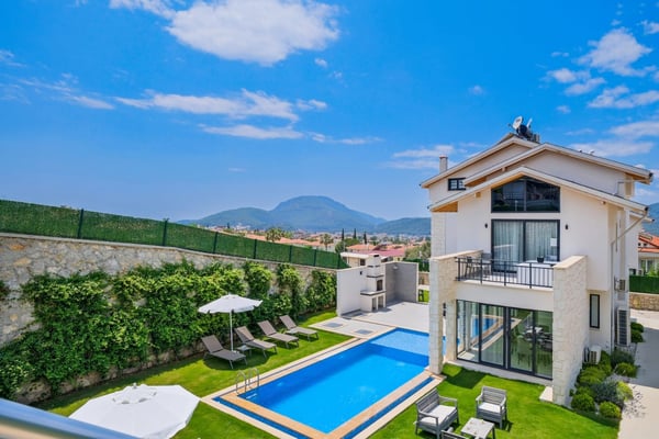 Villa İbi-4, Fethiye Bölgesinde, Çift Jakuzili, Saunalı ve 4 Odalı 3