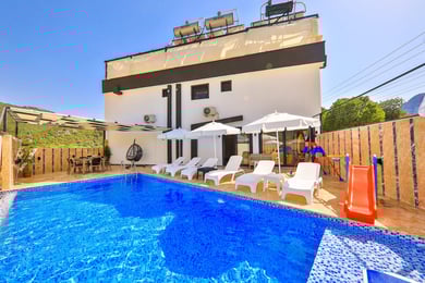 Villa Limoni, Kalkan Bölgesinde, Jeneratörlü, Saunalı, Açık ve Kapalı Havuzlu 2