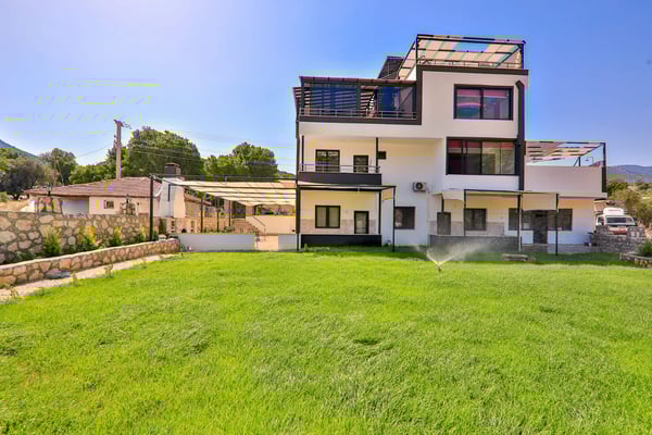 Villa Limoni, Kalkan Bölgesinde, Jeneratörlü, Saunalı, Açık ve Kapalı Havuzlu 1