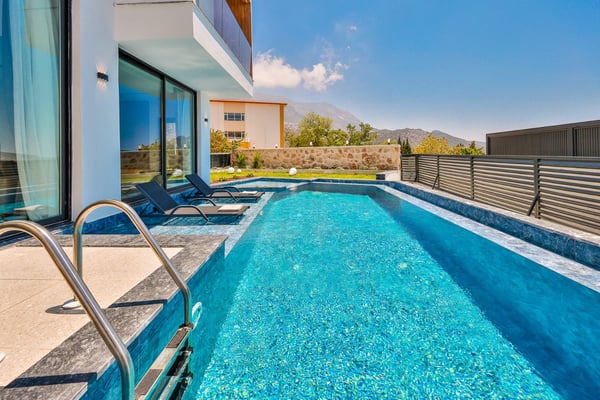 Villa Zeyrek-2, Plaja Yakın, Denize Manzaralı, Jakuzili 3