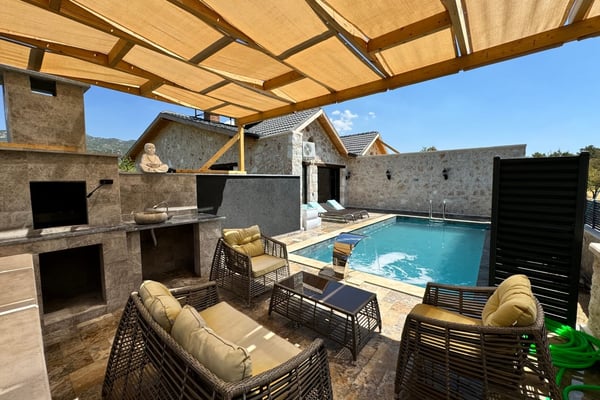 Villa Vesper-1, Kalkan Bölgesinde, Tek Odalı, Korunaklı Havuzlu, Jakuzili 1