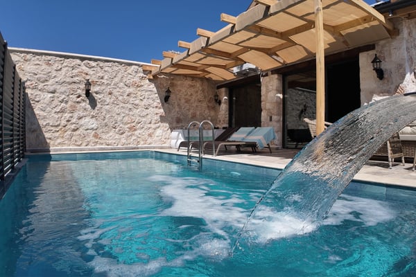 Villa Vesper-2, Kalkan Bölgesinde, Tek Odalı, Korunaklı Havuzlu, Jakuzili 3