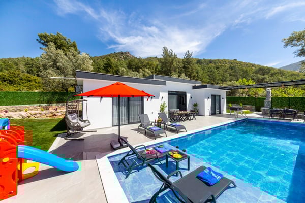 Villa Eva, Kalkan Bölgesinde, 2 Odalı, Jakuzili, Geniş Teraslı, Muhafazakar Villa 2
