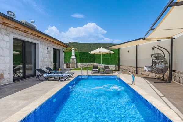 Villa Kuvari, Kaş Bölgesinde, İki Odalı, Korunaklı Havuzlu 2