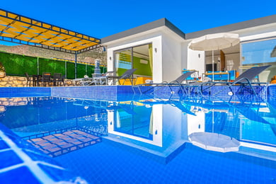 Villa Mirket-1, Kalkan Blgesinde, 5 Kişilik, Jakuzili, Jeneratörlü 1