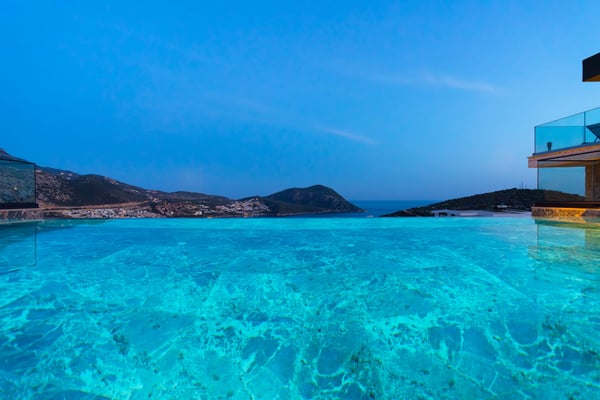 Villa Bran, Deniz Manzaralı, Sonsuzluk Havuzlu, Jakuzili Villa 3