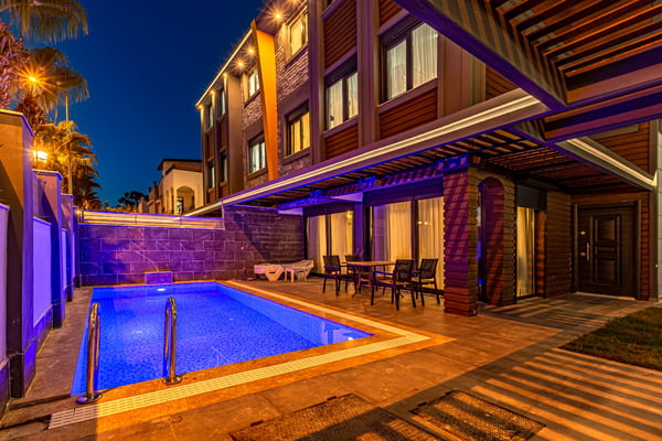 Villa Bettle-2, Belek'te, 5 Odalı, Jakuzili 1