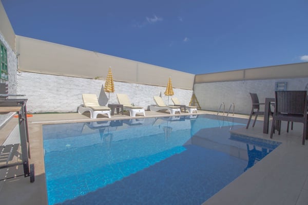 Villa Troya-8, Fethiye Bölgesinde, 2 Odalı ve Jakuzili 3