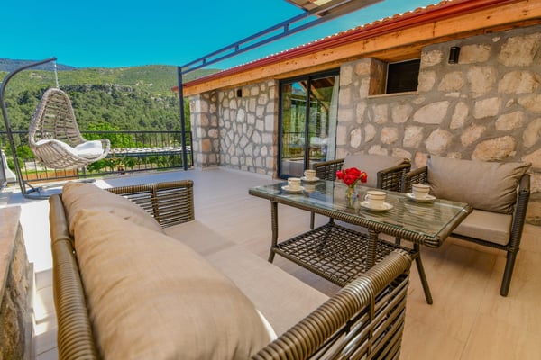 Villa İygi, Kalkan`da, Jakuzili ve Korunaklı Havuzlu 3