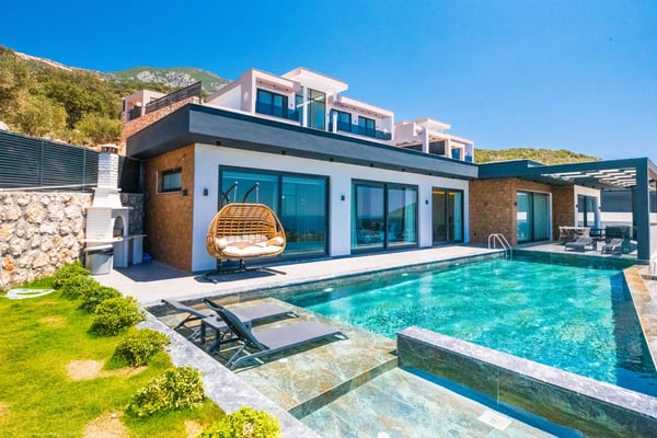 Villa Pablo-4, Kalkan`da, Deniz Manzaralı, Jakuzi ve Isıtmalı Kapalı Havuzlu 1