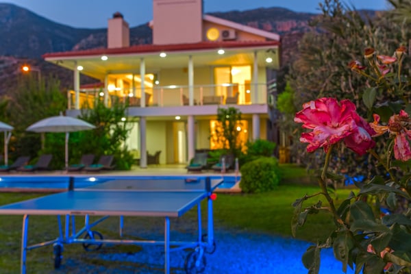Villa Jumba, Muhafazakar Villa, Deniz Manzaralı ve 5 Odalı 1