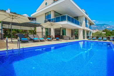 Villa Yaren, Deniz Manzaralı, Jakuzi ve 7 Odalı 1