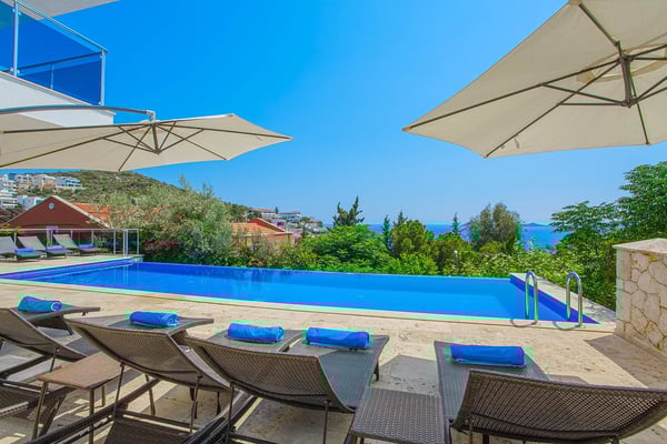 Villa Yaren, Deniz Manzaralı, Jakuzi ve 7 Odalı 3