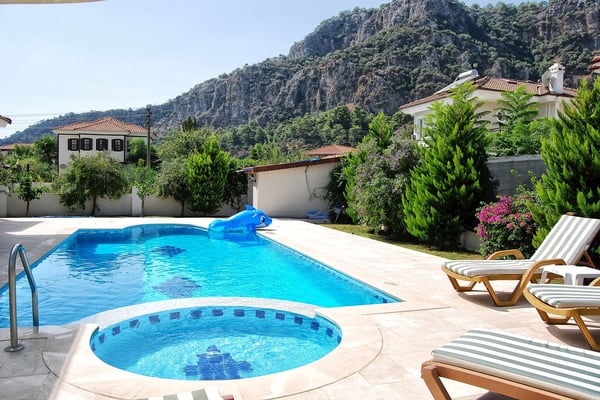 Villa Sim-1, Dalyan`da, Merkezi konumda ve 4 Odalı 3