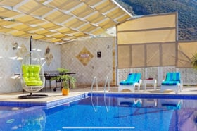 Villa Herakles, Kalkan Bölgesinde, 2 Odalı, Jakuzili, Deniz Manzaralı, Balayı Villası 3