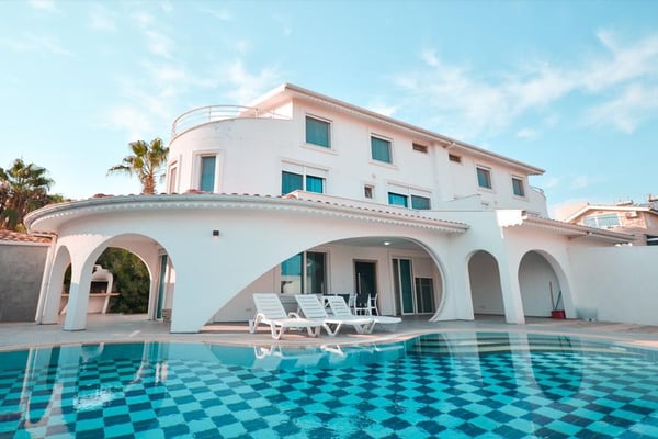 Villa Alev-2, Geniş Havuzlu, Jakuzili, Doğa İçerisinde Villa 1