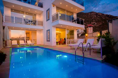 Villa Tanpınar, Geniş Havuzlu, Merkezi Konumda, Manzaralı Villa 3