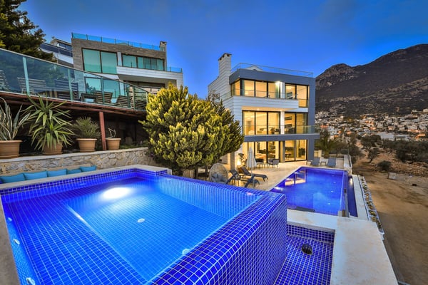 Villa Nephele, Kalkan Bölgesinde, Merkezi Konumda ve Deniz Manzaralı 2
