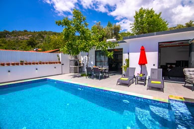 Villa Elvan-1, Deniz Manzaralı, Jakuzili ve Balayına Uygun 1