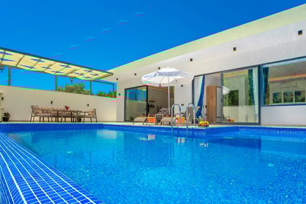 Villa Defne, Kalkan Bölgesinde, Jakuzili ve Muhafazakar 1