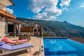 Villa Mila, Kalkan Bölgesinde, Jakuzili ve 2 Odalı 3