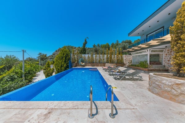 Villa Yayla, Kalkan Bölgesinde, Jakuzi ve Isıtmalı Havuzlu 3