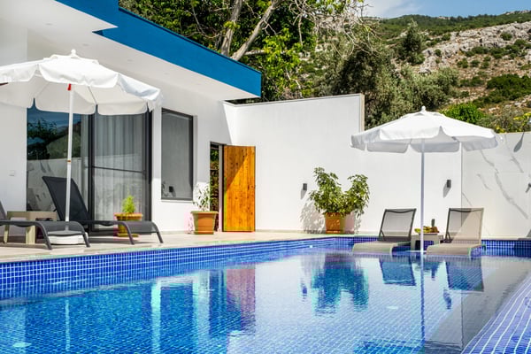 Villa Pafuli, Korunaklı Havuzlu, 2 Odalı, Jakuzili 3