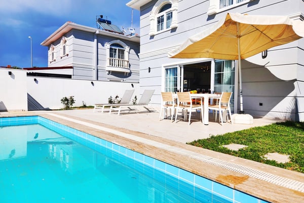 Villa Almond, Serik Bölgesinde, Denize Yakın ve 3 Odalı 2