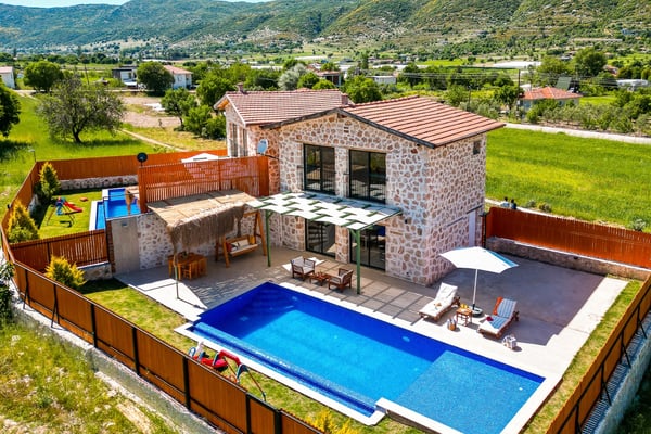 Villa Bonbon, Kalkan Sarıbelen'de, Doğa İçerisinde, Muhafazakar Villa 1