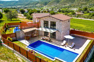 Villa Bonbon, Kalkan Sarıbelen'de, Doğa İçerisinde, Muhafazakar Villa 1