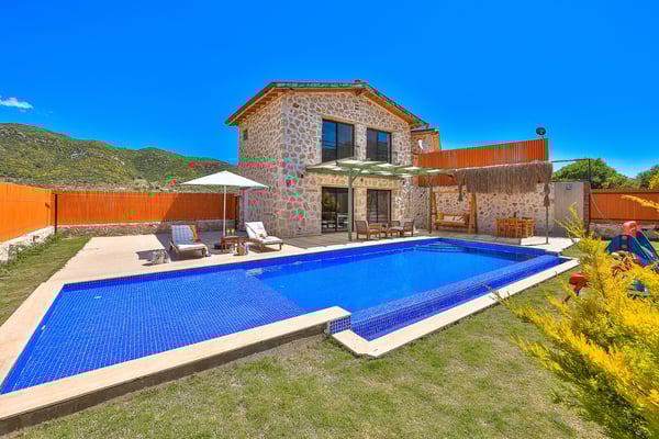 Villa Bonbon-2, Kalkan Sarıbelen'de, Doğa İçerisinde, Muhafazakar Villa 1