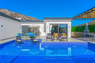 Villa Mirket-4, 5 Kişilik, Jakuzili, Jeneratörlü 3