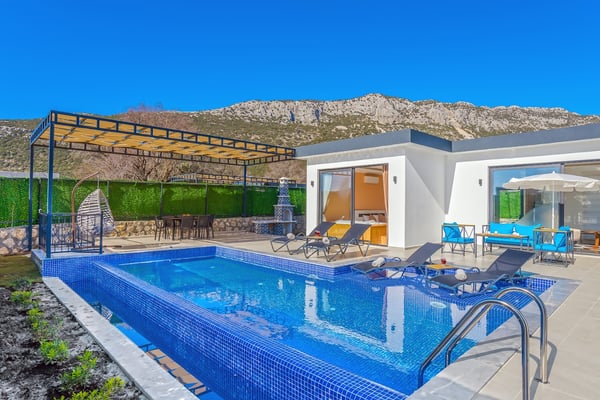 Villa Mirket-3, Jakuzili, 5 Kişilik, Jeneratörlü 1