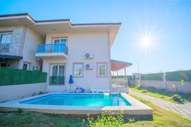 Villa Demophon-1, Geniş Havuzlu ve 4 Odalı 2