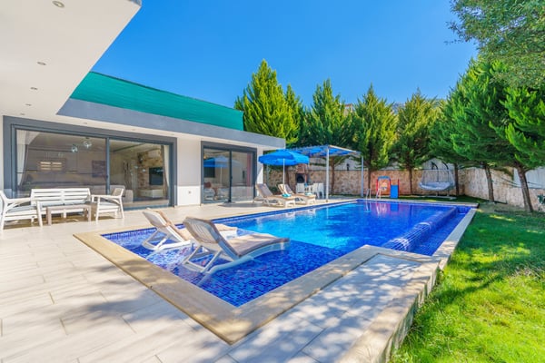 Villa Rose, Korunaklı Havuzlu, Jakuzili Muhteşem Villa 1