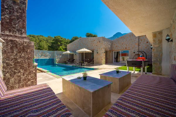 Villa Likya-6, Taş Mimarili, Jakuzili 1