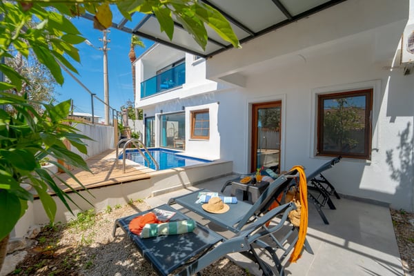 Villa Rüzgar Gülü-4, Jakuzili ve Isıtmalı Havuzlu 2