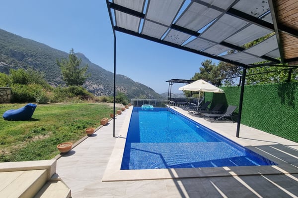 Villa Kanto, Doğa İçerisinde, Geniş Havuzlu 3