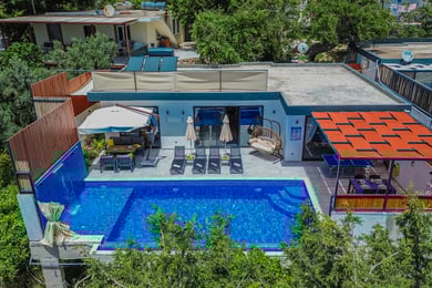 Villa Velvet-2, Jakuzili, 2 Odalı ve Muhafazakar 1